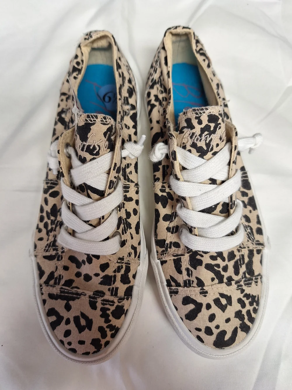 Leopard Print Canvas Lace-Up Sneakers - Beige/Black